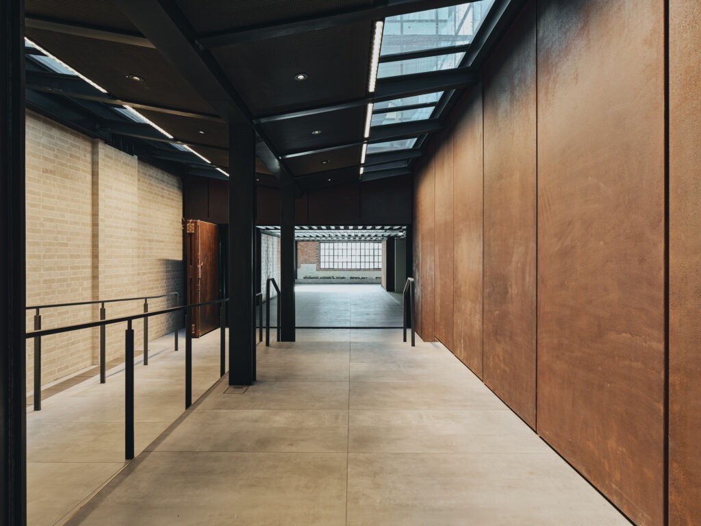 Gallery Item