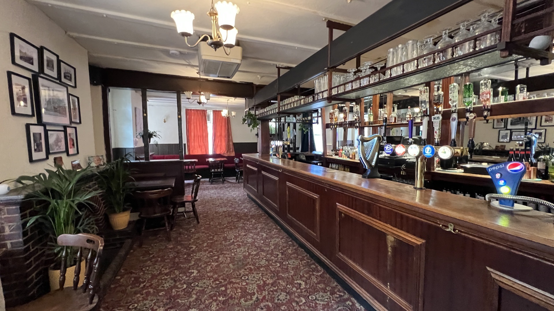 Old Fashioned Pub with Flat | Ad Locations : Ad Locations