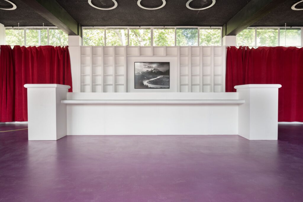 Gallery Item